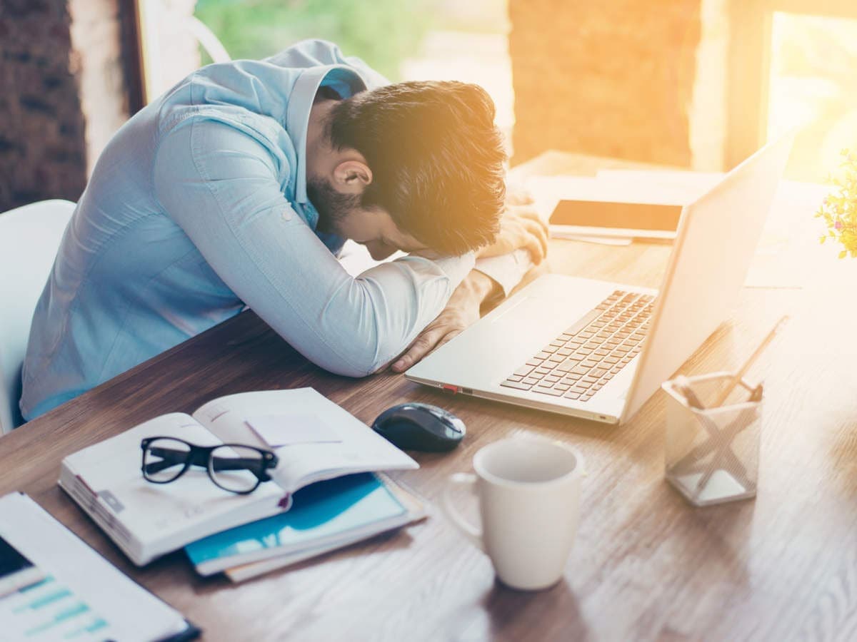 Tại sao buổi chiều lại dễ mệt mỏi?