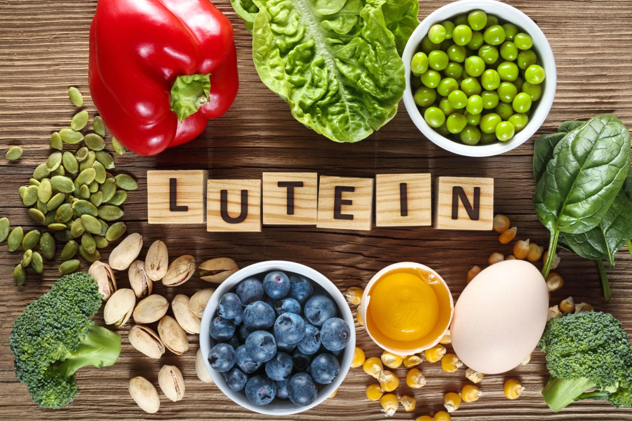 Vì sao cơ thể không tự sản xuất được Lutein, dù mắt lại cần nó mỗi ngày?